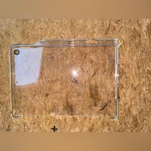 Clear iPad 9th gen case with ipencil holder